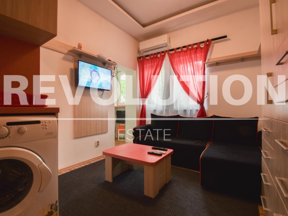 Дава се под наем Едностаен апартамент в София, Център - 20 кв.м за 400 € - Снимка #1