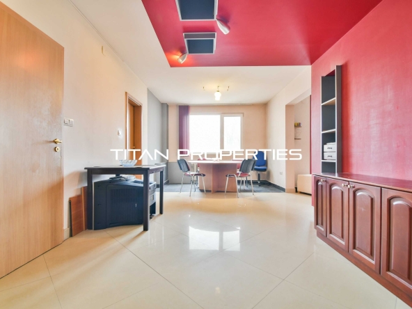 Дава се под наем Четиристаен апартамент в София, Дианабад - 162 кв.м за 799 € - Снимка #1