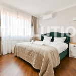 Дава се под наем Тристаен апартамент в София, Иван Вазов - 75 кв.м за 1200 € - Снимка #1