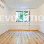 Дава се под наем Тристаен апартамент в София, Център - 61 кв.м за 600 € - Снимка #1