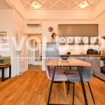 Дава се под наем Тристаен апартамент в София, Център - 90 кв.м за 1250 € - Снимка #1