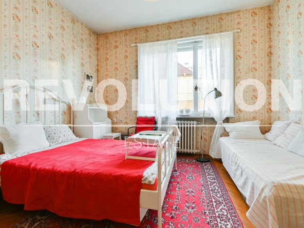 Дава се под наем Двустаен апартамент в София, Център - 68 кв.м за 600 € - Снимка #1
