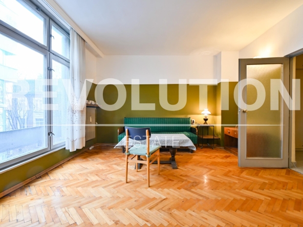 Дава се под наем Тристаен апартамент в София, Оборище - 95 кв.м за 600 € - Снимка #1