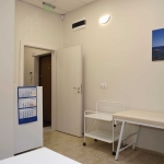 Дава се под наем Офис в София, Център - 20 кв.м за 348.84 € - Снимка #1