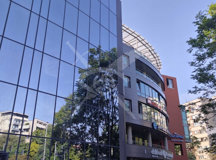 Магазин в Пловдив, Център - 35 кв.м за 583 €/кв.м - Снимка #1