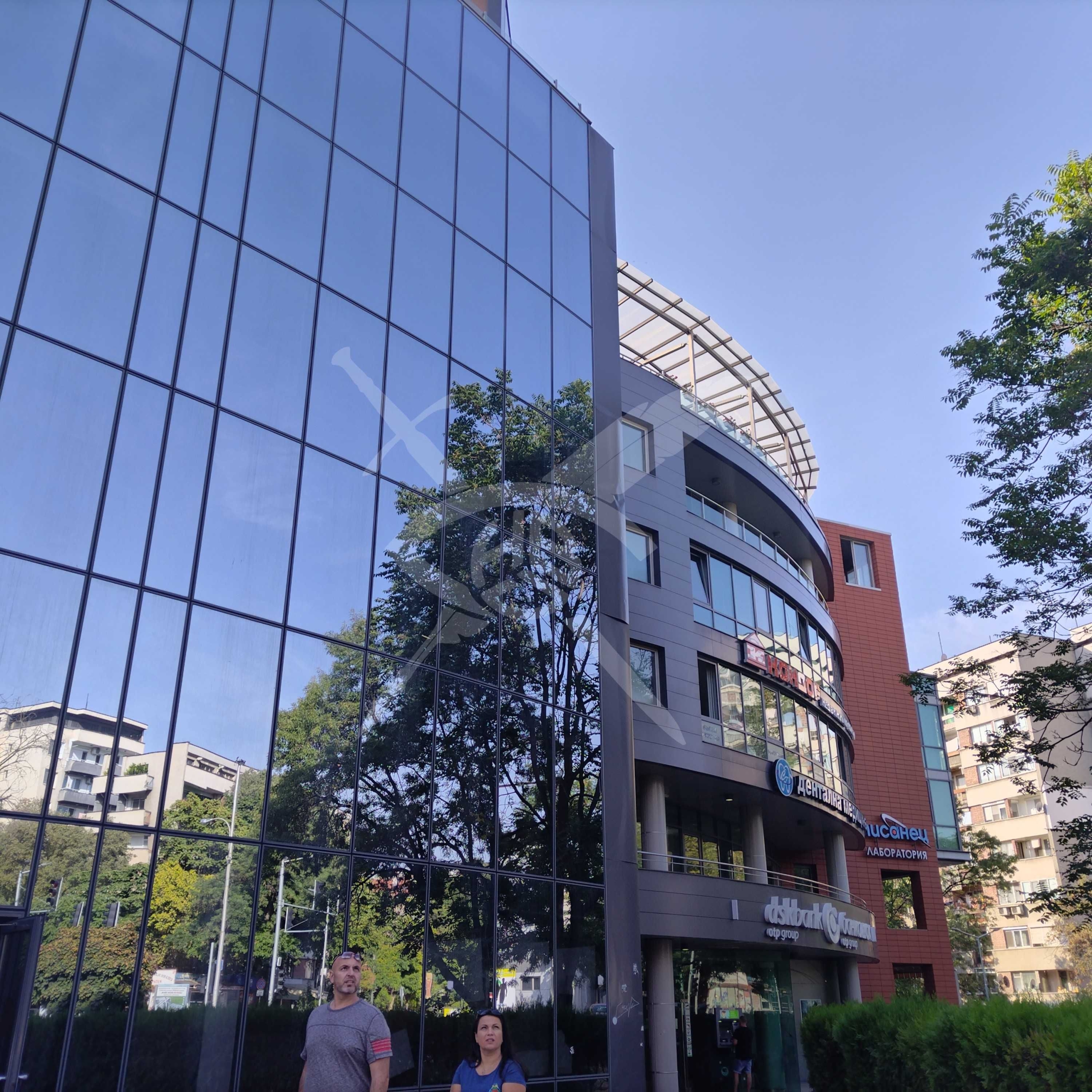 Магазин в Пловдив, Център - 35 кв.м за 583 €/кв.м - Снимка #1