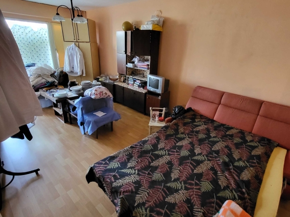 Дава се под наем Двустаен апартамент в Бургас, Меден рудник - зона А - 48 кв.м за 76.5 € - Снимка #1