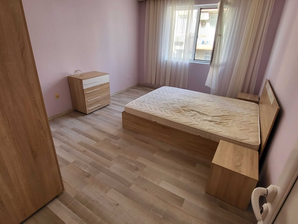 Дава се под наем Двустаен апартамент в Бургас, Меден рудник - зона В - 72 кв.м за 200 € - Снимка #1