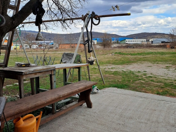 Парцел в Враца, Промишлена зона - Изток - 4500 кв.м за 40 €/кв.м - Снимка #1