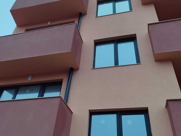 Тристаен апартамент в Добрич, Център - 110 кв.м за 1000 €/кв.м - Снимка #1