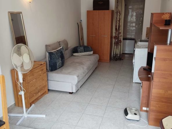 Дава се под наем Едностаен апартамент в Варна, м-т Акчелар - 25 кв.м за 204 € - Снимка #1