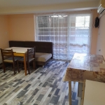 Дава се под наем Етаж от къща в Перник, Център - 56 кв.м за 255 € - Снимка #1