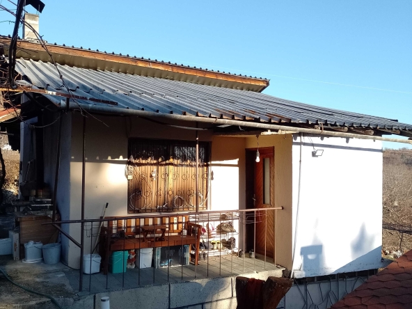 Къща в Стара Загора, м-т Беш Бунар - 36 кв.м за 987 €/кв.м - Снимка #1