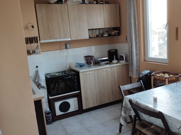 Двустаен апартамент в Плевен, Широк център - 68 кв.м за 1324 €/кв.м - Снимка #1