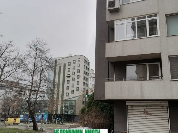 Дава се под наем Гараж / Паркомясто в Варна, Нептун - 16 кв.м за 26000 € - Снимка #1