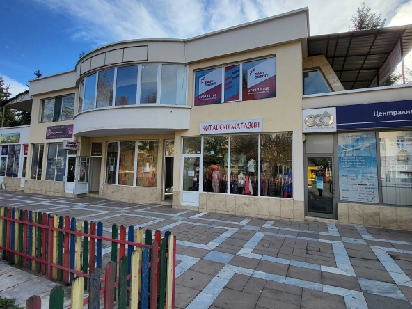 Магазин в Пещера - 40 кв.м за 1813 €/кв.м - Снимка #1