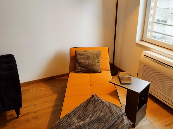 Дава се под наем Двустаен апартамент в с. Варвара, Област Пазарджик - 67 кв.м за 382.5 € - Снимка #1