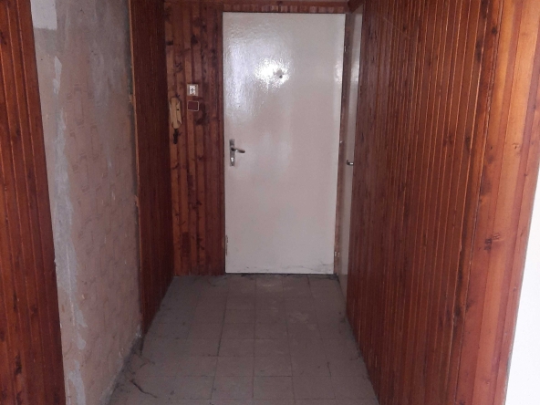 Тристаен апартамент в Радомир - 85 кв.м за 516 €/кв.м - Снимка #1