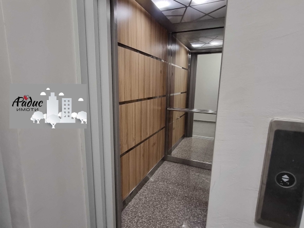 Тристаен апартамент в Стара Загора, Самара 1 - 129 кв.м за 892 €/кв.м - Снимка #1