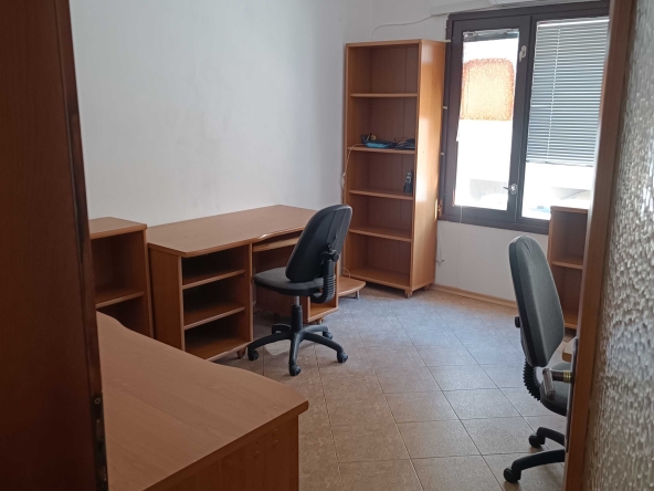 Дава се под наем Двустаен апартамент в Пловдив, Център - 65 кв.м за 382.5 € - Снимка #1