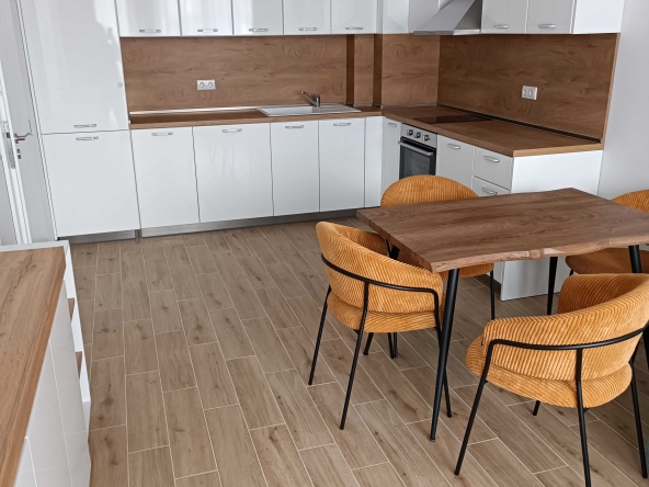 Дава се под наем Двустаен апартамент в Варна, Възраждане 4 - 50 кв.м за 433.5 € - Снимка #1