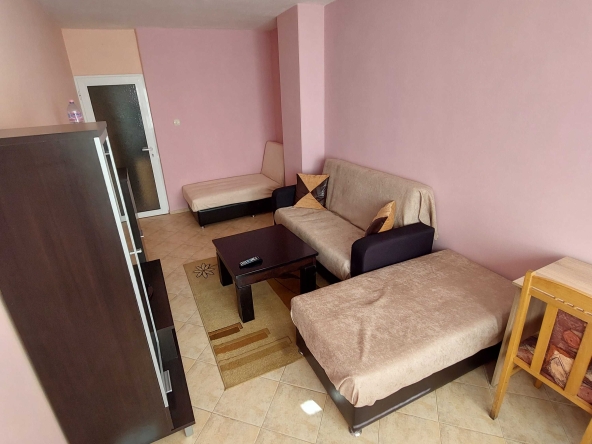 Дава се под наем Двустаен апартамент в Хасково, Овчарски - 53 кв.м за 229.5 € - Снимка #1