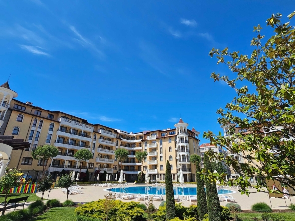 Дава се под наем Двустаен апартамент в к.к. Слънчев бряг - 50 кв.м за 2549.49 € - Снимка #1