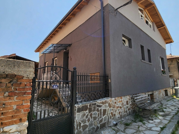 Къща в Разлог - 95 кв.м за 2948 €/кв.м - Снимка #1