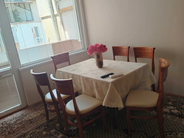 Дава се под наем Тристаен апартамент в Варна, Лятно кино Тракия - 82 кв.м за 500 € - Снимка #1