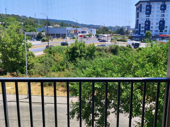 Дава се под наем Тристаен апартамент в Варна, Кайсиева градина - 85 кв.м за 510 € - Снимка #1