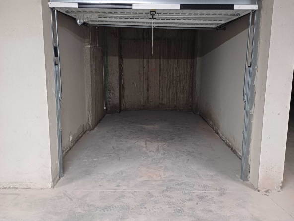 Дава се под наем Гараж / Паркомясто в София, Люлин 3 - 17 кв.м за 112.2 € - Снимка #1