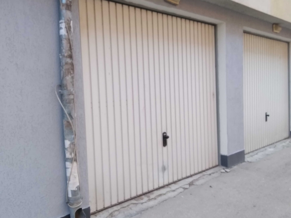 Дава се под наем Гараж / Паркомясто в Варна, Левски - 21 кв.м за 178.5 € - Снимка #1