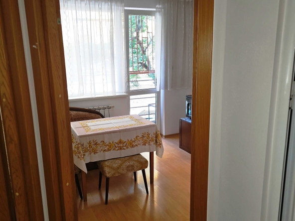 Дава се под наем Едностаен апартамент в Варна, Окръжна болница - 45 кв.м за 306 € - Снимка #1