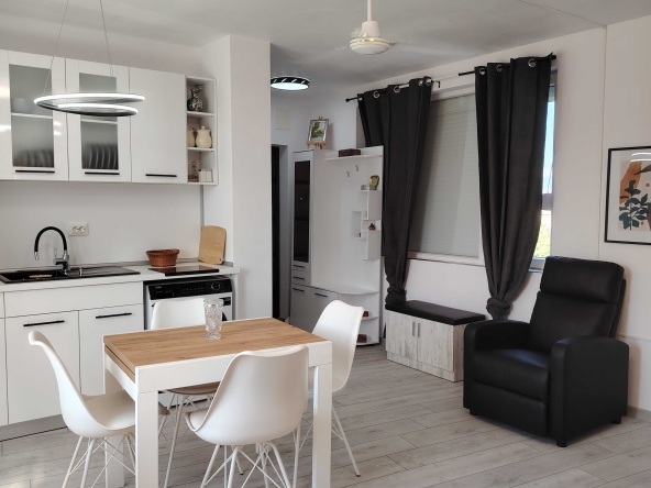 Едностаен апартамент в Благоевград, Еленово 1 - 35 кв.м за 2000 €/кв.м - Снимка #1