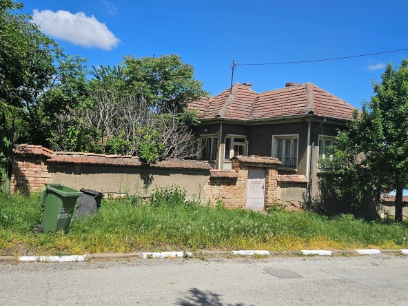 Къща в с. Тотлебен, Област Плевен - 140 кв.м за 165 €/кв.м - Снимка #1