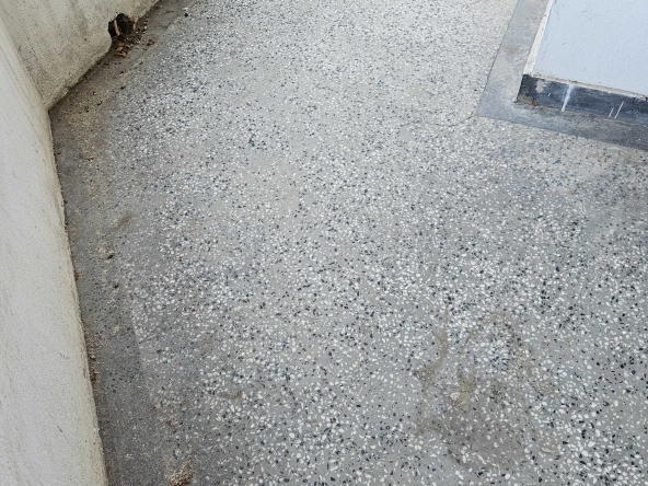 Двустаен апартамент в Шумен, Център - 53 кв.м за 1723 €/кв.м - Снимка #1