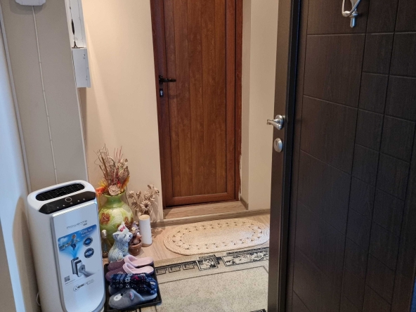 Етаж от къща в Перник, Клепало - 70 кв.м за 1386 €/кв.м - Снимка #1