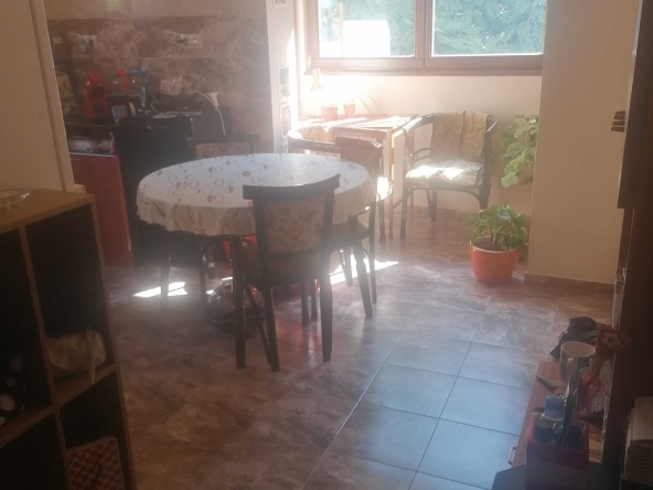 Дава се под наем Тристаен апартамент в София, Център - 130 кв.м за 755 € - Снимка #1