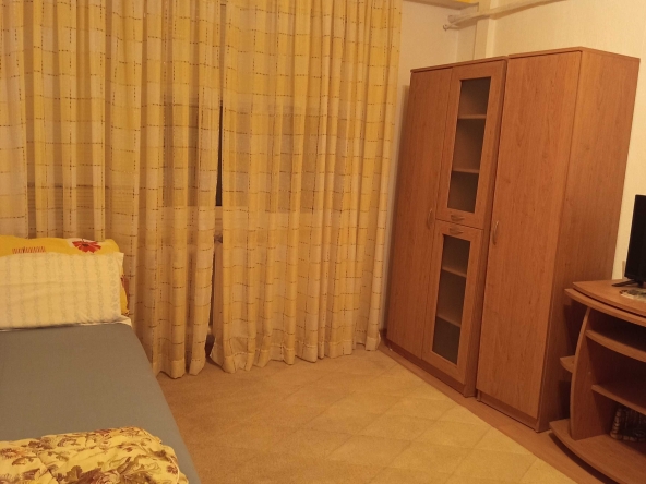 Дава се под наем Едностаен апартамент в Русе, Здравец Север 1 - 42 кв.м за 193.8 € - Снимка #1