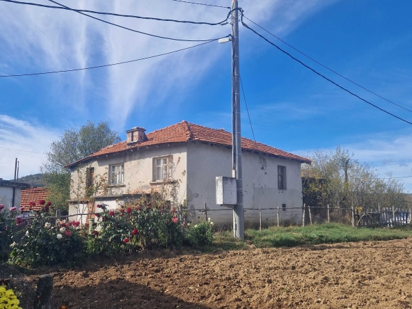 Къща в с. Арда, Област Смолян - 200 кв.м за 102 €/кв.м - Снимка #1