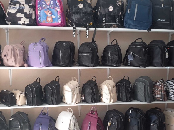 Дава се под наем Магазин в Пловдив, Център - 15 кв.м за 183.6 € - Снимка #1