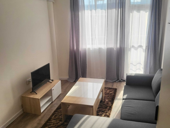 Дава се под наем Едностаен апартамент в Варна, Център - 35 кв.м за 382.5 € - Снимка #1