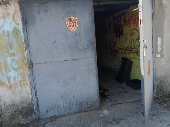 Дава се под наем Гараж / Паркомясто в Видин, Вида 1 - 22 кв.м за 45.9 € - Снимка #1