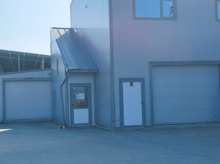 Дава се под наем Склад в Благоевград, Втора промишлена зона - 1200 кв.м за 3.06 € - Снимка #1