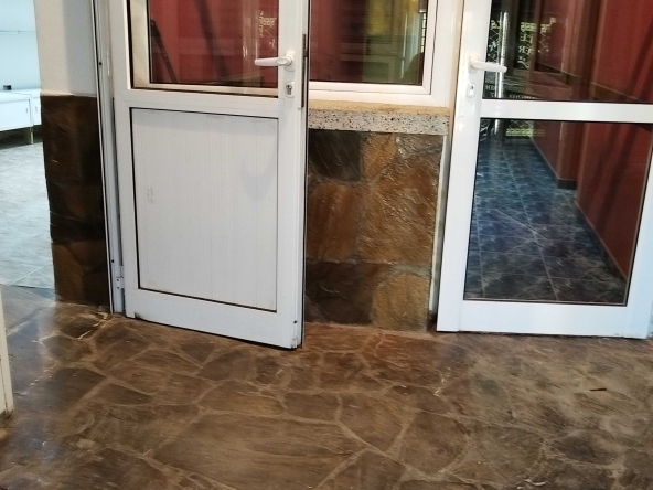 Магазин в Ямбол, Боровец - 1100 кв.м за 0 €/кв.м - Снимка #1