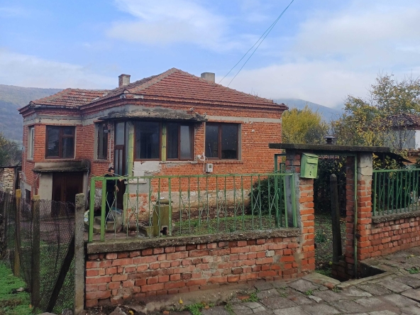 Къща в с. Климаш, Област Бургас - 69 кв.м за 444 €/кв.м - Снимка #1