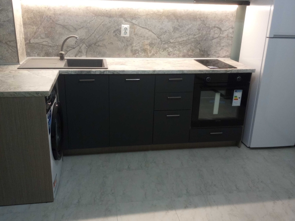 Дава се под наем Двустаен апартамент в Балчик - 45 кв.м за 306 € - Снимка #1