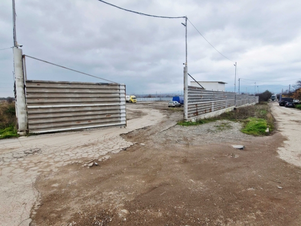 Дава се под наем Гараж / Паркомясто в София, Гниляне - 5 кв.м за 71.4 € - Снимка #1