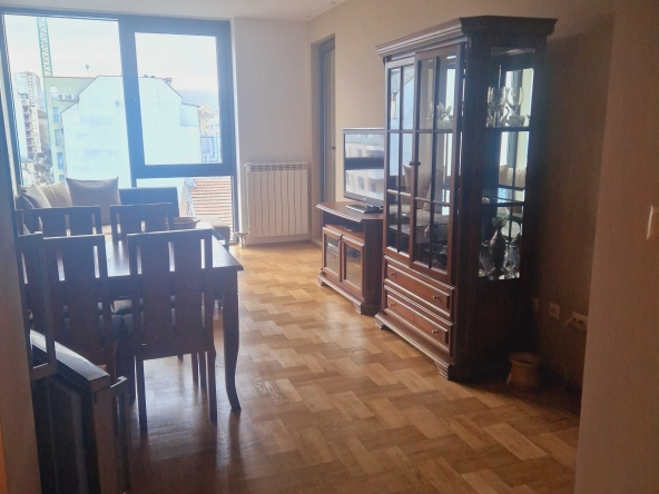 Дава се под наем Двустаен апартамент в София, Света Троица - 56 кв.м за 648.21 € - Снимка #1