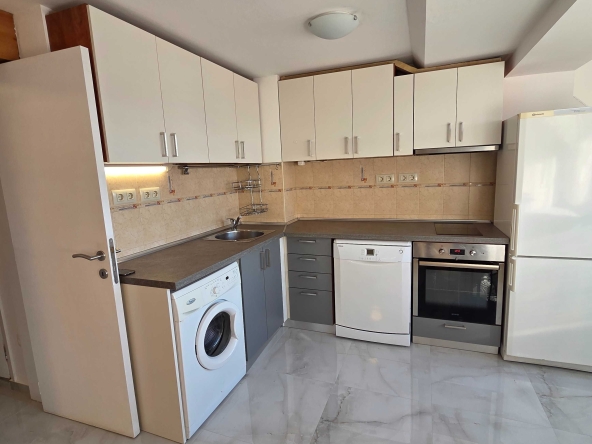 Дава се под наем Двустаен апартамент в София, Младост 1А - 50 кв.м за 610.98 € - Снимка #1